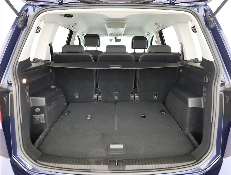 Volkswagen Touran (2019) 2.0 TDI, 7 míst, Serv.kniha - fotka 16 z 17