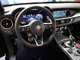 Alfa Romeo Stelvio (2026) 2.0T 280k AT8 ZF Q4 4x4 Veloce - náhled 13