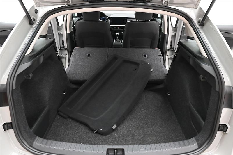 Škoda Scala 1,0 TSI 81 kW DSG Ambition Zár - fotka 11 z 30