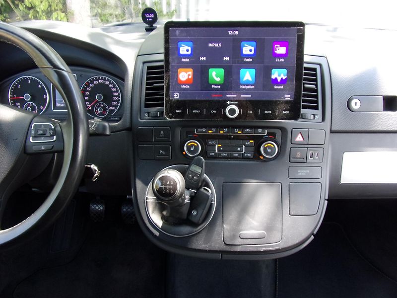Volkswagen Multivan (2014) 2.0TDi103kW WEBASTO 2xŠOUPAČKY - fotka 13 z 27