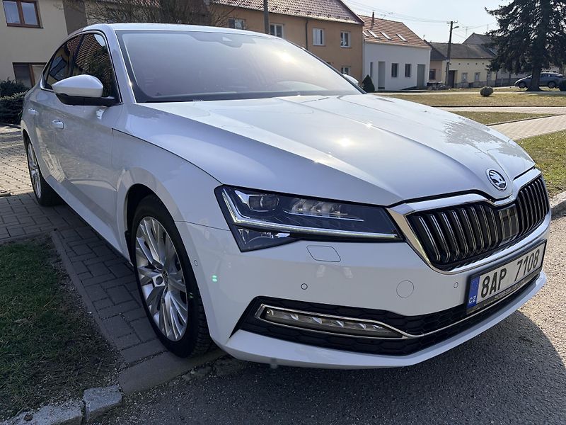 Škoda Superb 2.0TDI DSG MATRIX CANTON - fotka 3 z 59