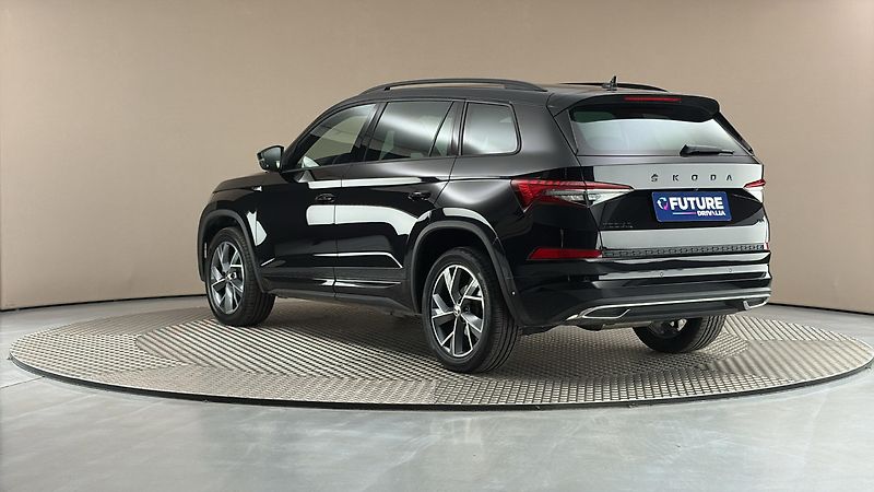 Škoda Kodiaq 2.0 TDI DSG 4x4 Sportline Excl - fotka 2 z 31