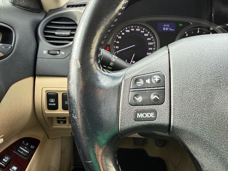 Lexus IS 220d 2,2 - fotka 11 z 20