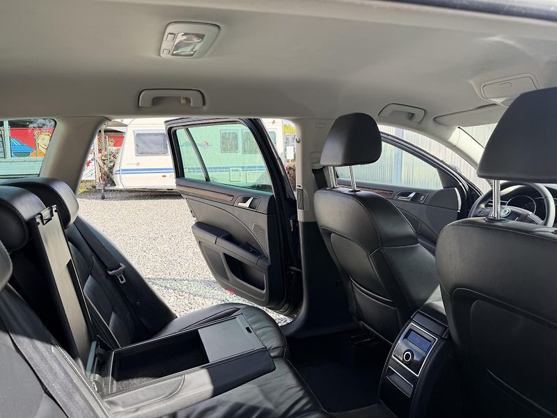 Škoda Superb 2.0TDi 170PS 6R 4x4 0% KOROZE! - fotka 123 z 157