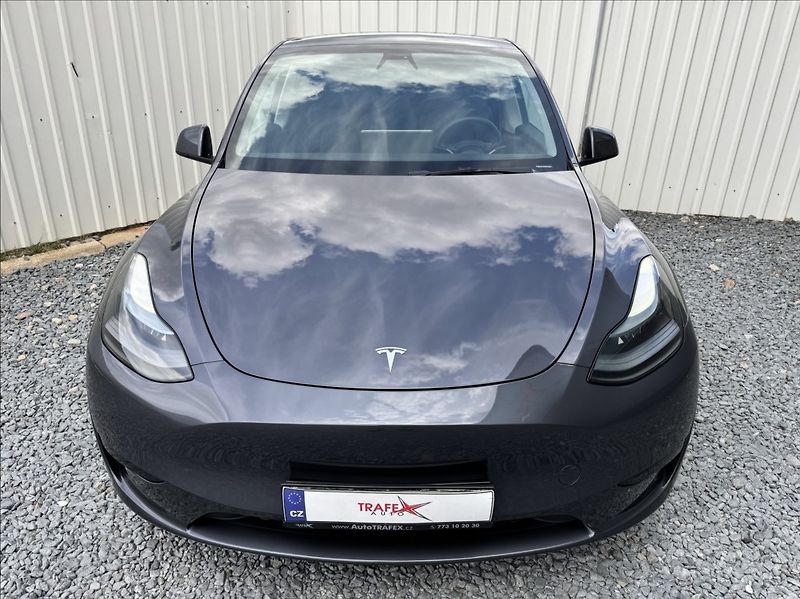Tesla Model Y 0,0 RWD SoH 94% - fotka 6 z 50