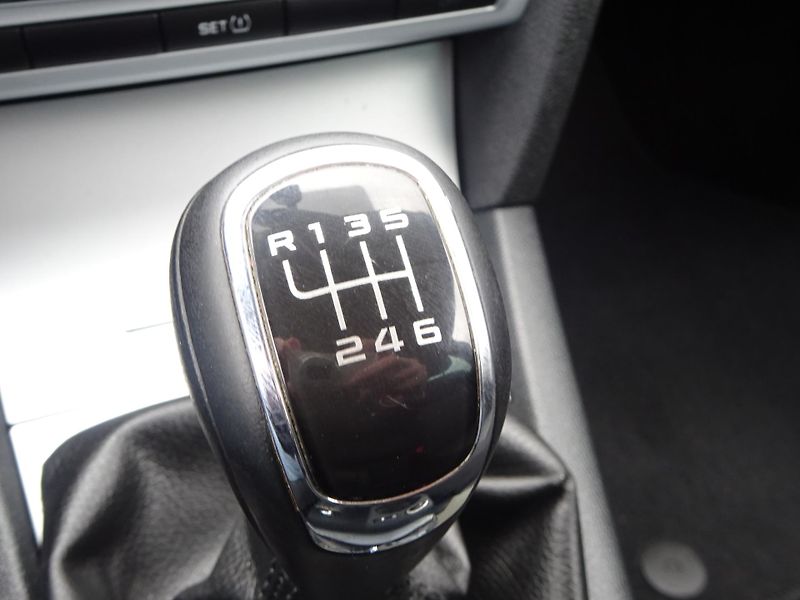 Škoda Octavia 1.2TSI 77kW NAVI TAŽNÉ SERVIS - fotka 17 z 39