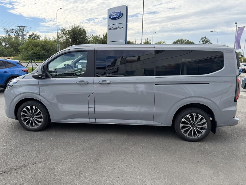 Ford Tourneo Custom Titanium X L2, Tourneo, 2.5 Du - fotka 6 z 22