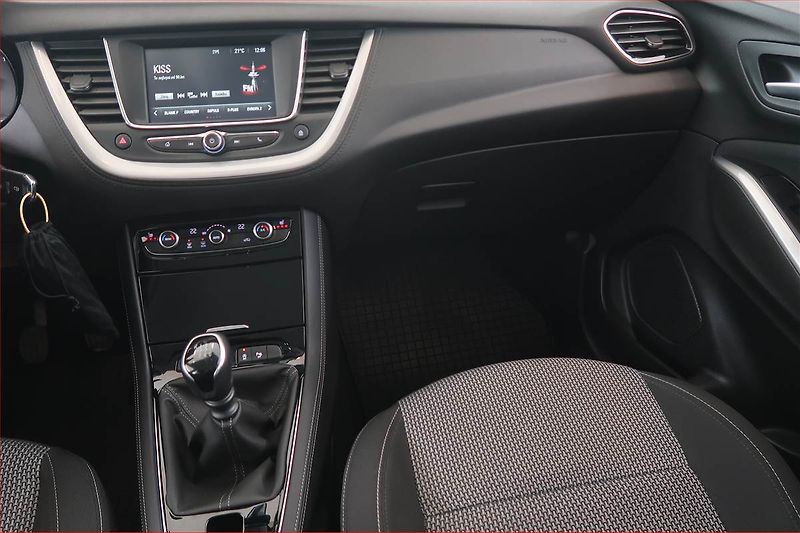 Opel Grandland X (2020) 1.2 Turbo, ČR,1.maj, Tempomat - fotka 8 z 17