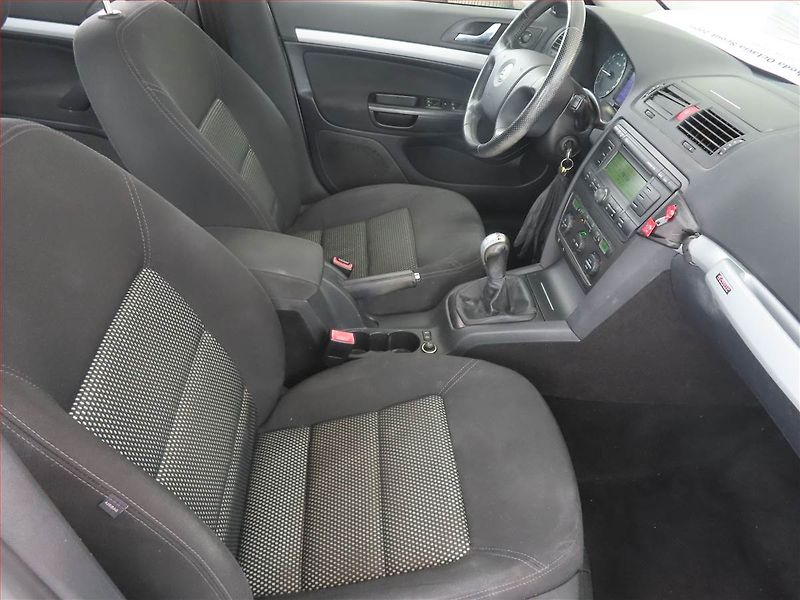 Škoda Octavia (2008) Scout 2.0 TDI, 4X4, Tempomat - fotka 9 z 16