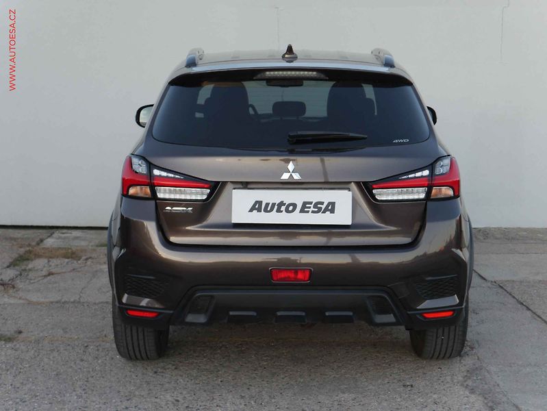 Mitsubishi ASX (2020) 2.0 MiVEC 4x4, AT, LED, navi - fotka 5 z 18