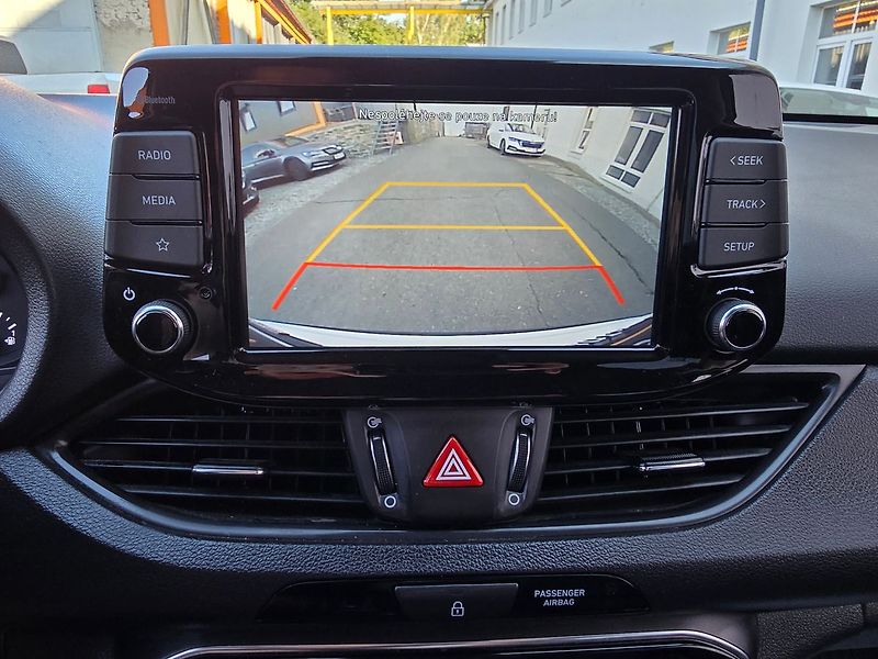 Hyundai i30 1.6CRDi COMFORT LED KAMERA NAV - fotka 13 z 39