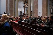 Motorkáři se sjeli na žehnání v bazilice v Jablonném.