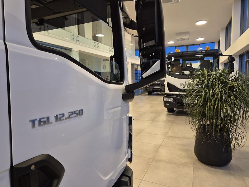 MAN TGL 12.250 NOSIČ KONTEJNERU TAŽNÉ  - fotka 9 z 23