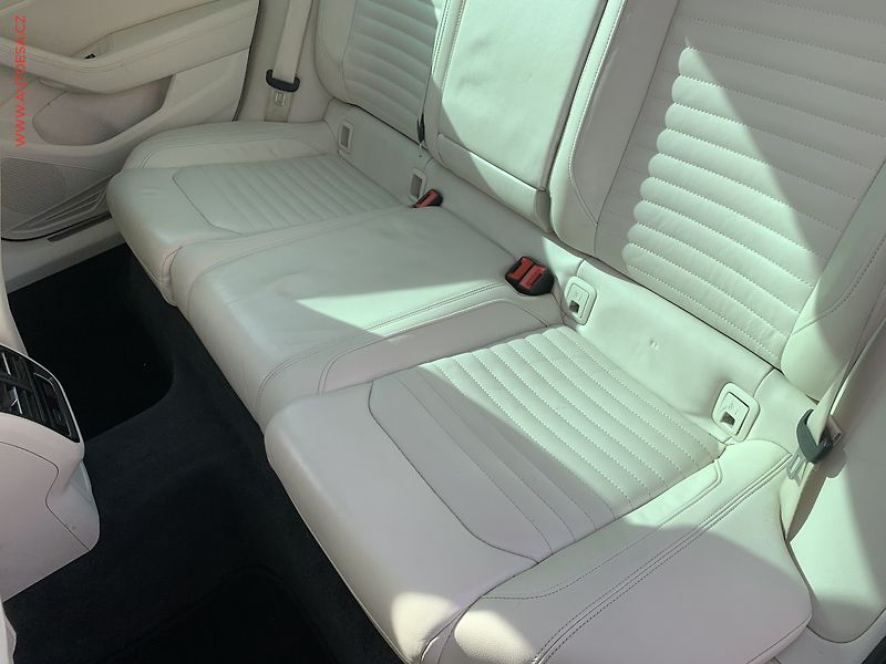 Volkswagen Passat (2015) 2.0 TDi, Highline, LED, navi - fotka 10 z 20