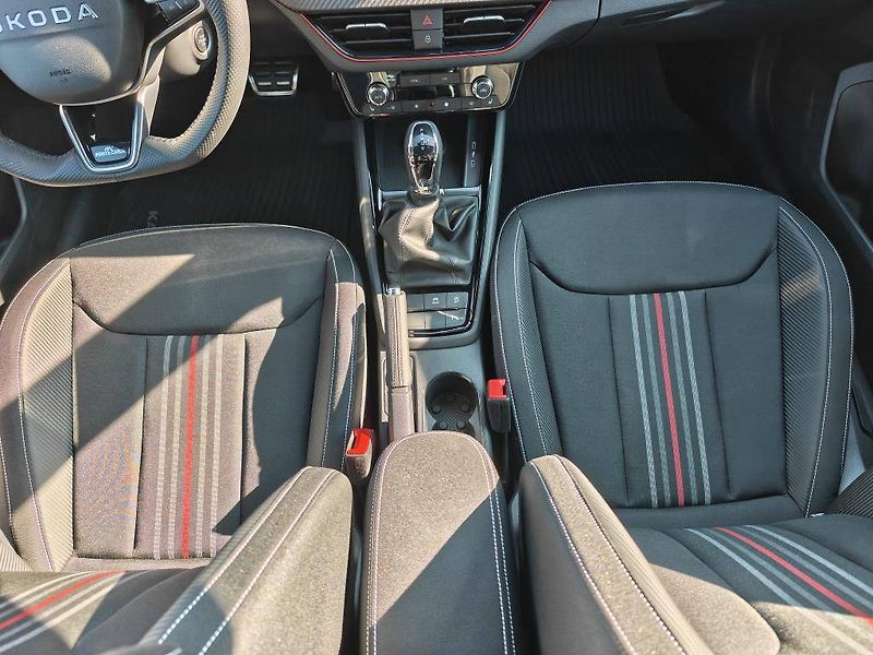 Škoda Kamiq Monte Carlo 7DSG  1,5TSI - fotka 9 z 22