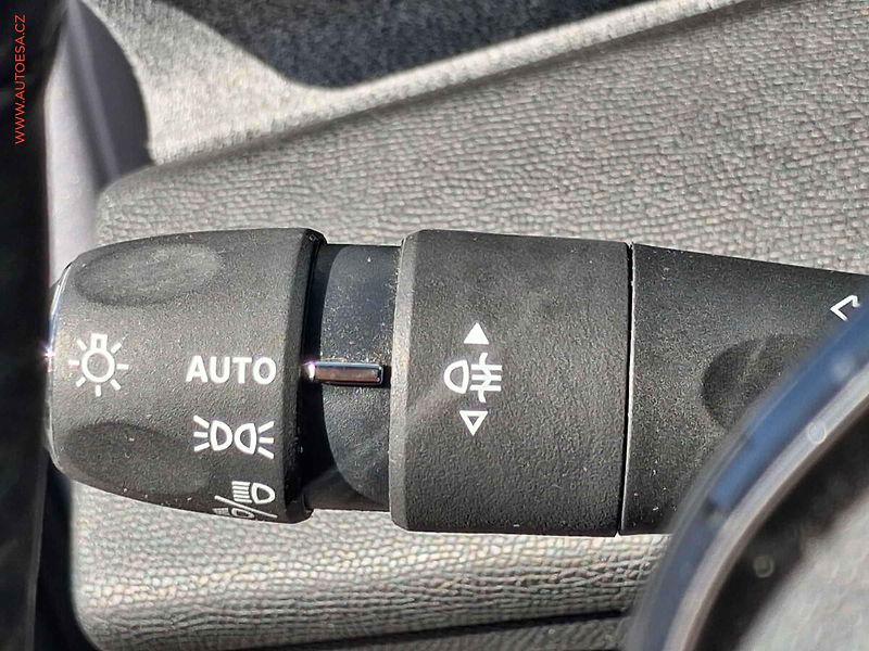 Peugeot 308 (2022) 1.2PT, Allure - fotka 15 z 18