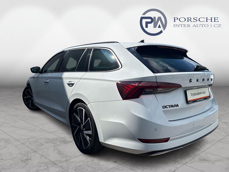Škoda Octavia Sportline 2.0 TDI 110kW DSG Co - fotka 7 z 26