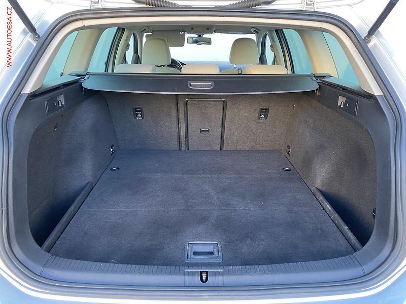 Volkswagen Golf (2015) 2.0 TDi, AAC, tempo - fotka 7 z 18