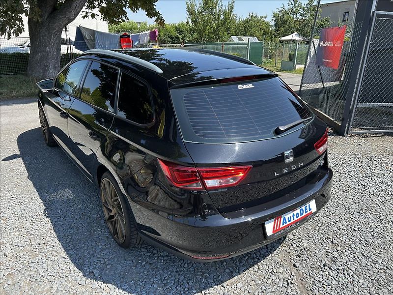 Seat Leon 2,0 TDi 110 kW DSG  Full LED - fotka 3 z 45