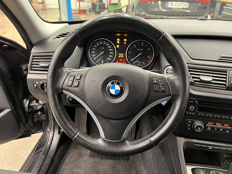 BMW X1 2.0D 18D 105 kW - fotka 9 z 18