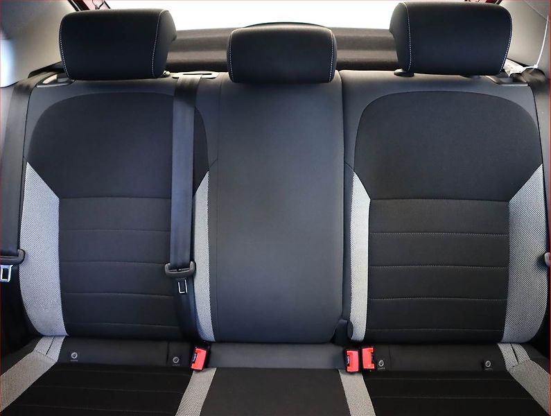 Škoda Rapid (2019) 1.0 TSI, Navi, Tempomat - fotka 10 z 19