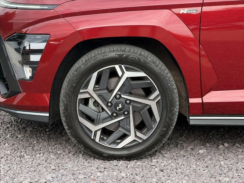 Hyundai Kona 1,6 T-GDI 125kW DCT N-Line 4WD - fotka 22 z 22