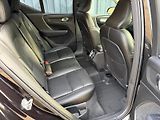 Volvo XC40 2,0 D D4 AWD Momentum - náhled 18