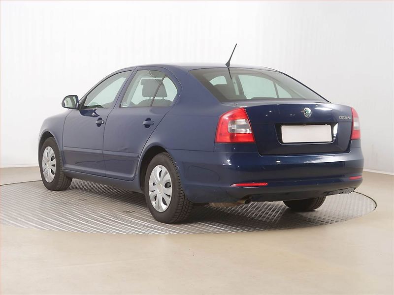 Škoda Octavia (2011) 1.2 TSI, po STK, dobrý stav - fotka 4 z 15