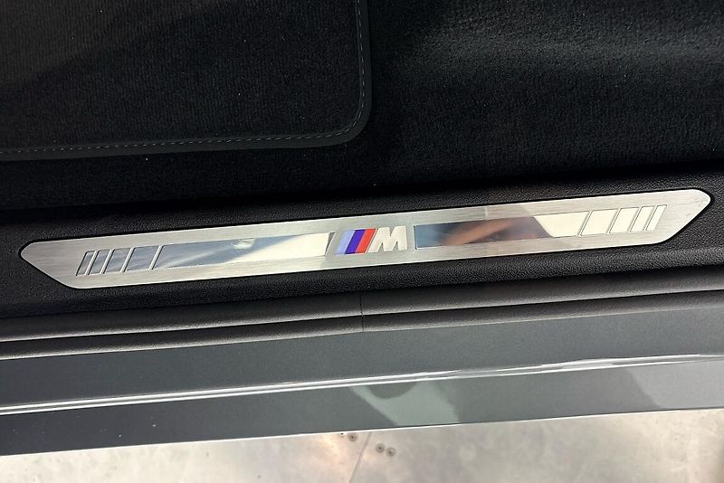 BMW X7 xDrive40i - fotka 16 z 30