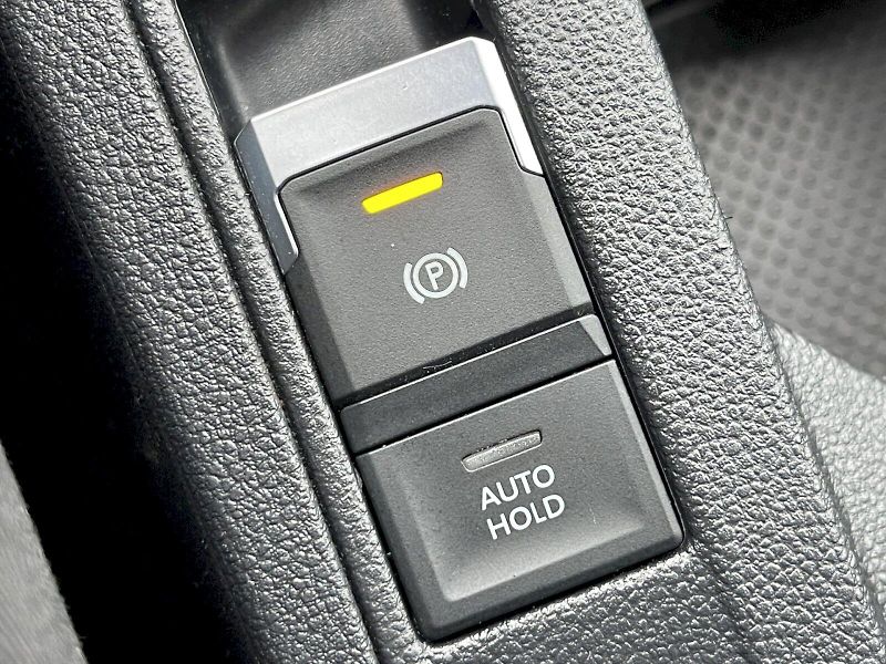 Volkswagen T-Roc (2023) 1.0 TSI 81 kW Life - fotka 12 z 31