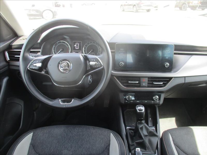 Škoda Kamiq 1,0 TSi, Style,klima,servis,CZ - fotka 17 z 42