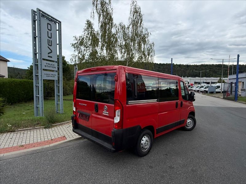 Fiat Ducato 2,3  2,3 9 MÍST - fotka 4 z 36