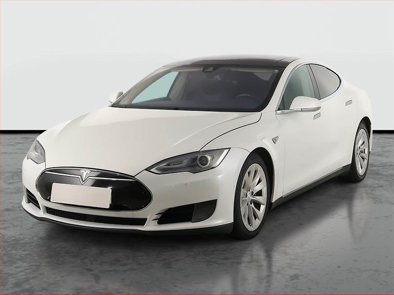 Tesla Model S (2015) 85D, SoH 92% - fotka 2 z 17