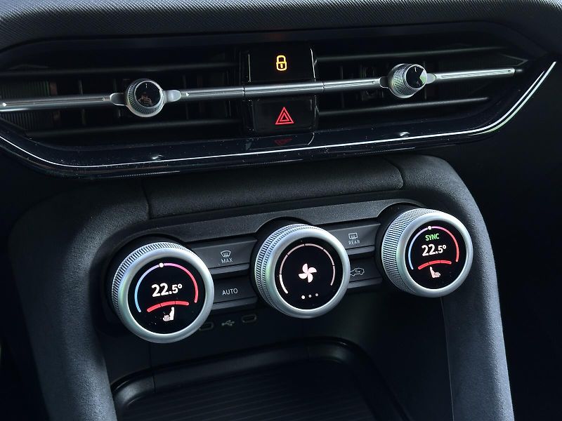 Škoda Kodiaq 2.0TDi 4x4 193PS DSG Sportline - fotka 30 z 54
