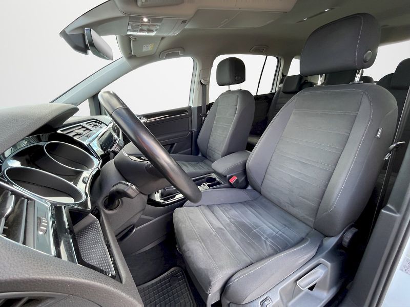Volkswagen Touran (2022) 1.5 TSI 110 kW DSG Highline 7- - fotka 23 z 34