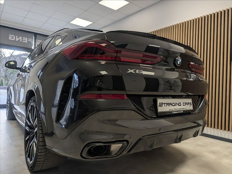 BMW X6 xDrive 30d M Sport - fotka 8 z 38
