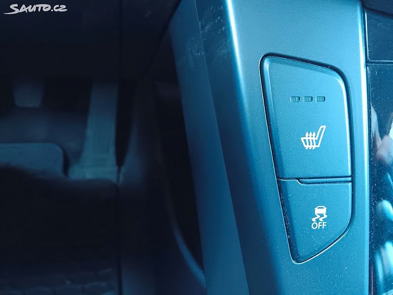 Hyundai i40 1.7 CDTI 100kW - fotka 28 z 34