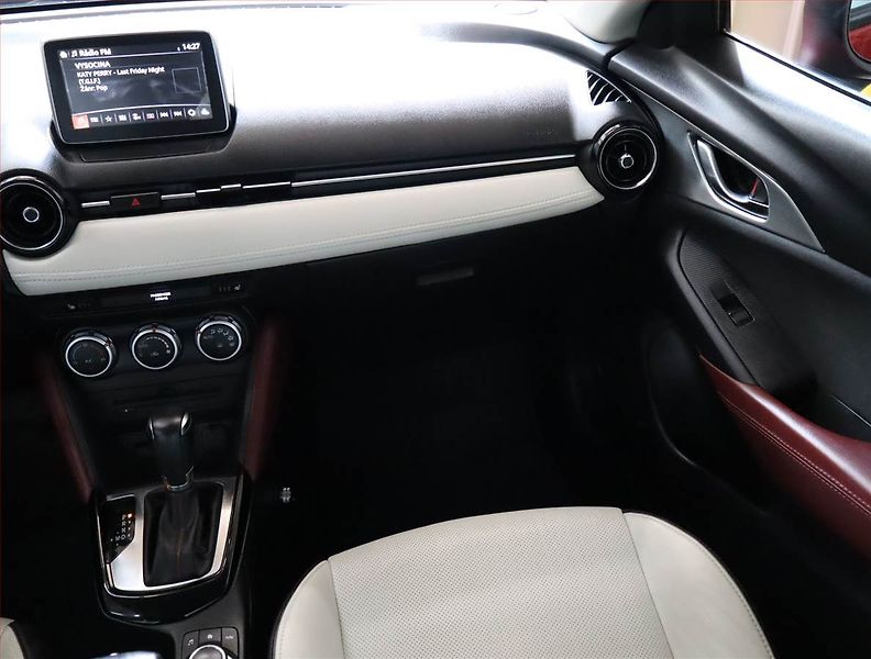 Mazda CX-3 (2016) Revolution TOP 1.5 Skyactiv-D - fotka 8 z 22