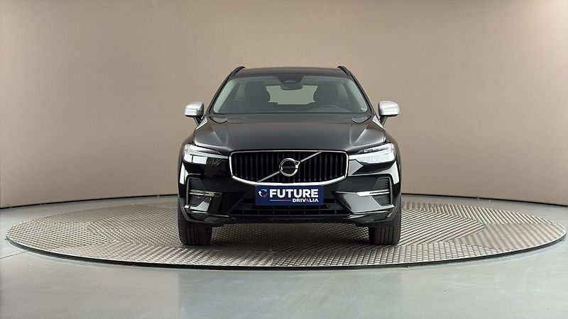 Volvo XC60 2.0 B4 AUT AWD Momentum Pro - fotka 3 z 31