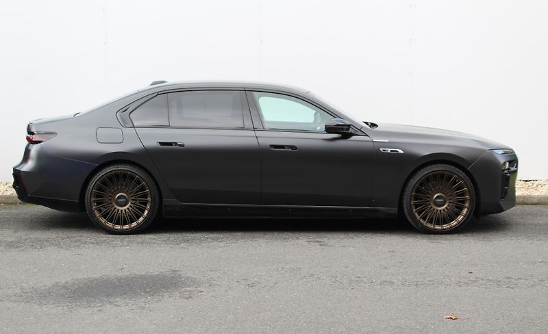 BMW i7 M70 xDrive | ČR | Vossen kola - fotka 3 z 30