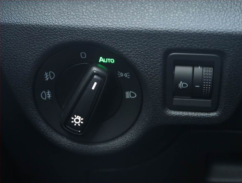 Škoda Scala (2025) Selection 1.0 TSI - fotka 17 z 20