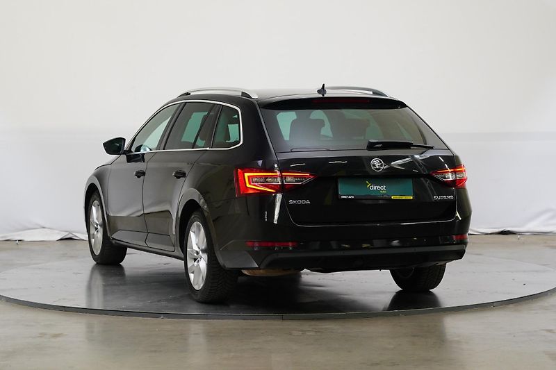 Škoda Superb - fotka 4 z 6