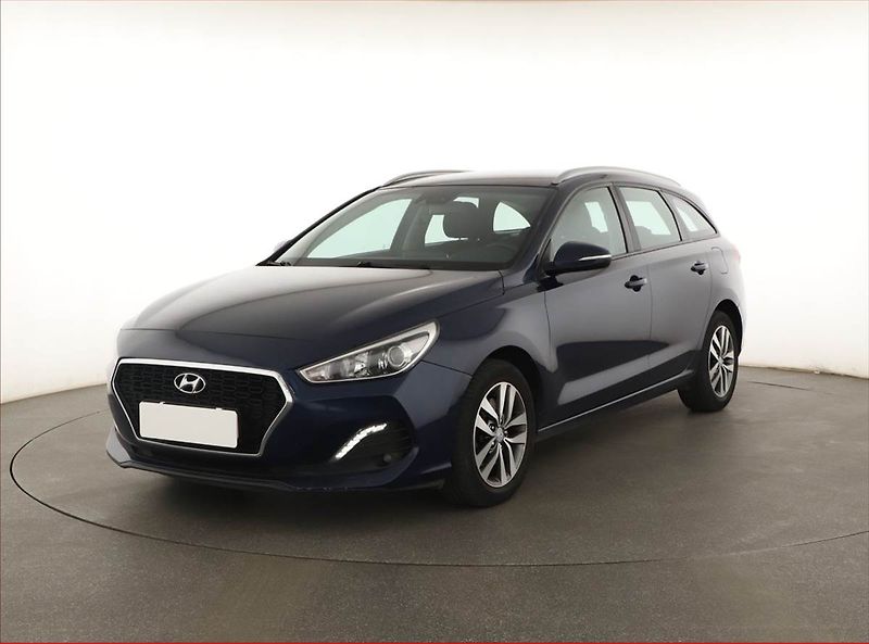 Hyundai i30 (2018) 1.6 CRDi, Automat, Tempomat - fotka 2 z 20