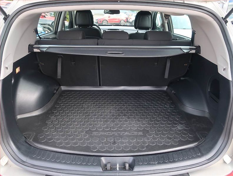 Kia Sportage (2013) 1.6 GDI, ČR,1.maj, Serv.kniha - fotka 13 z 14