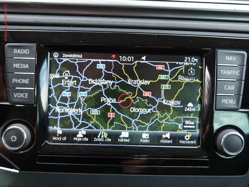Škoda Rapid (2018) 1.0 TSi, Clever, xenon - fotka 13 z 19