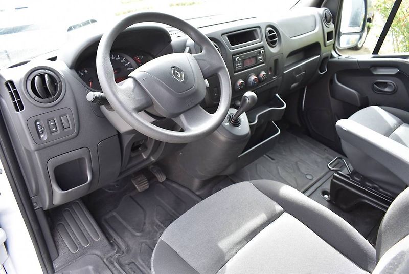 Renault Master 2,3 DCi L3H2,AC,DPH,AT,AKCE! - fotka 4 z 11