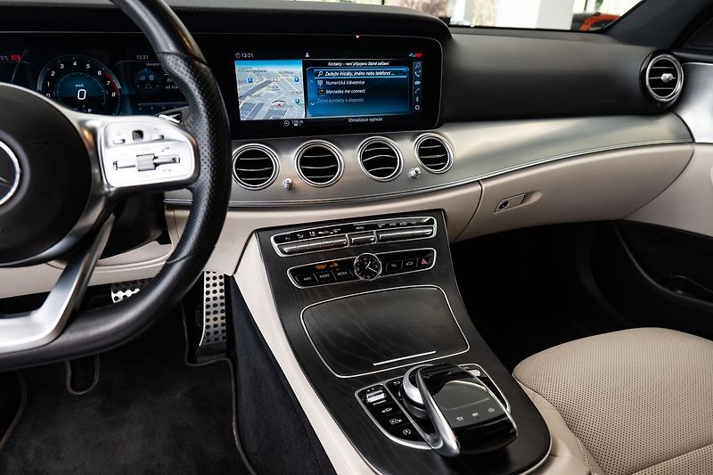 Mercedes-Benz Třídy E 4MATIC Burmester/ventilace - fotka 12 z 21