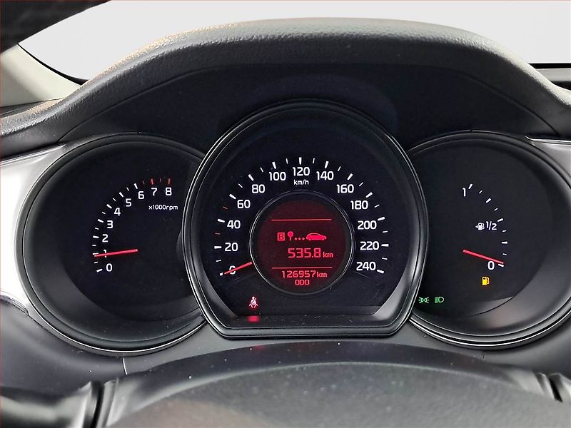 Kia Ceed (2017) 1.6 GDI, Serv.kniha, Tempomat - fotka 11 z 16