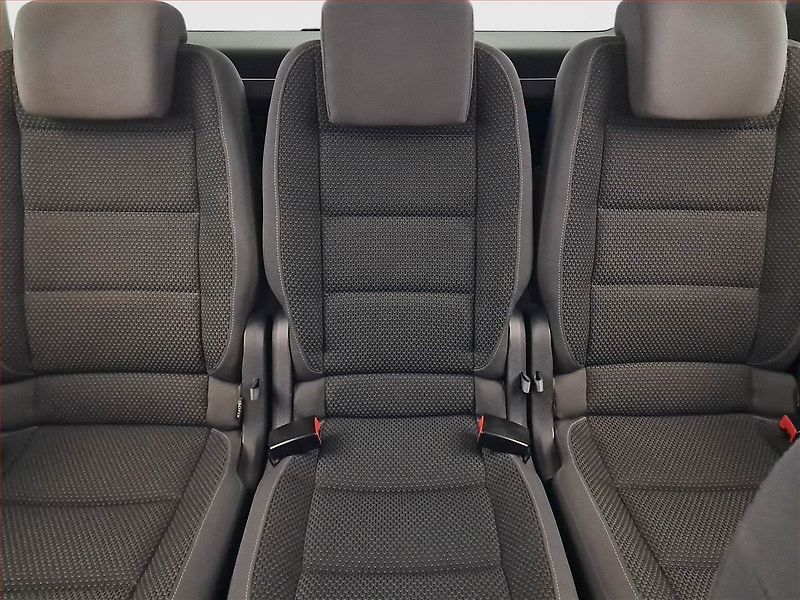 Volkswagen Touran (2011) 1.4 TSI, 7 míst, Navi - fotka 10 z 21
