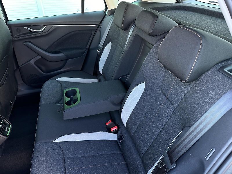 Škoda Kamiq 1.5TSi DSG 150PS LED V.Cockpit - fotka 21 z 22